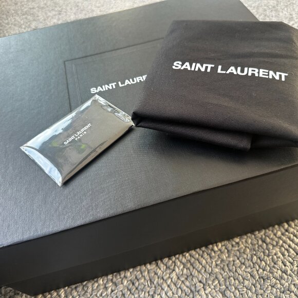 Saint Laurent Matelassé Leather Shoulder Bag (Black, Large) - Authentic - Picture 11 of 11